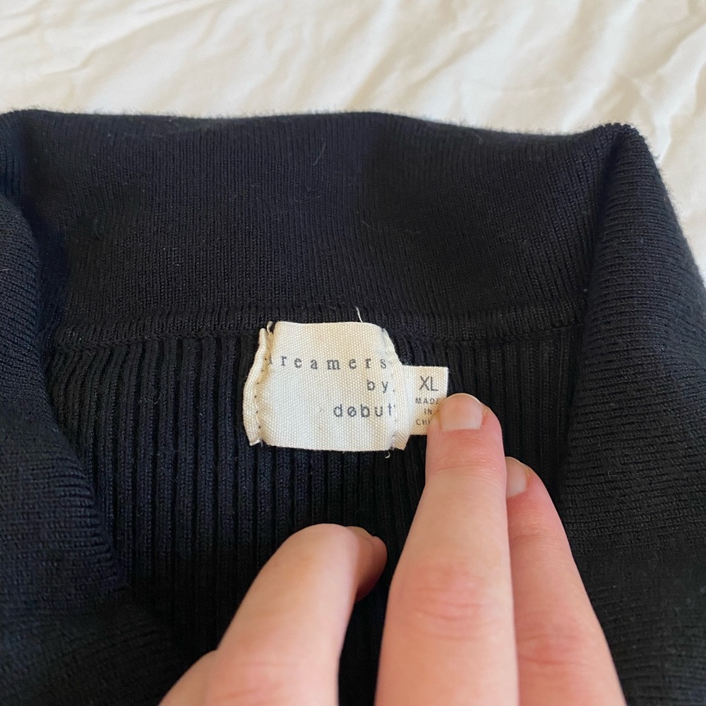 Black Front Zip Collared Long-Sleeve Top - Picture 6 of 8
